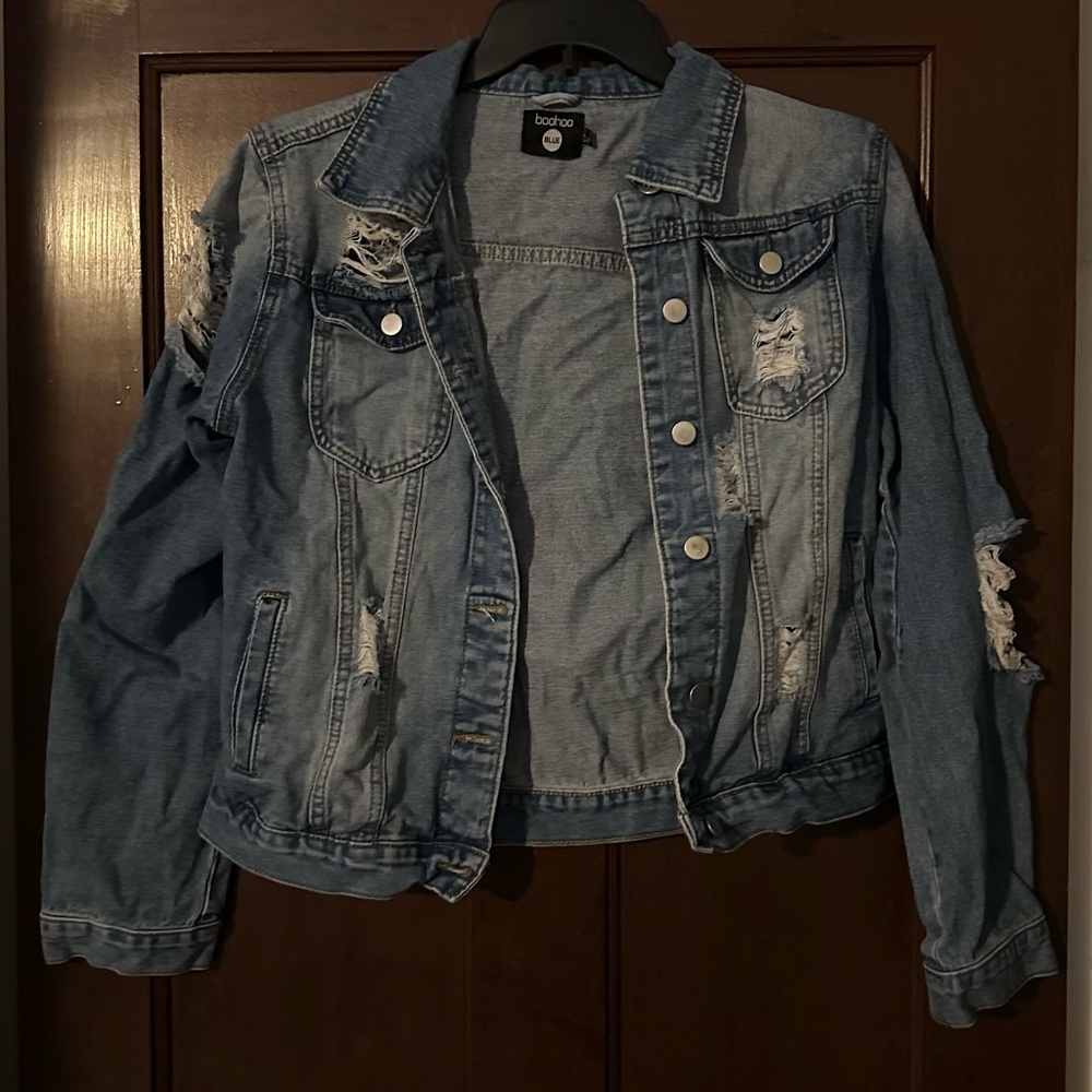 Boohoo Women's Light Blue Distressed Jean Jacket